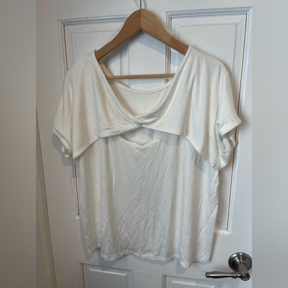 Six/Fifty Women's Ivory Top M NWT - Picture 2 of 4